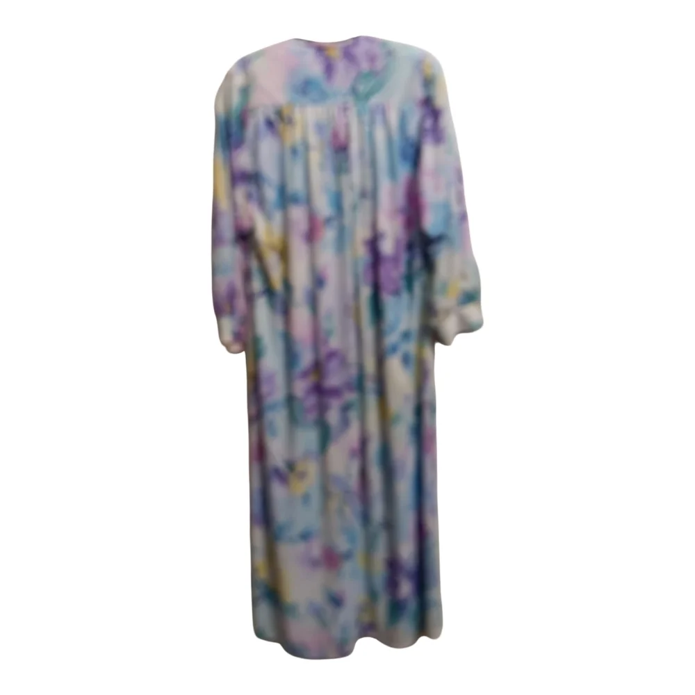Amanda Rich Vintage Pink and Blue Robe with Bishop Sleeves